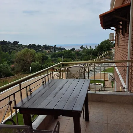 Kiki's Place Aparthotel