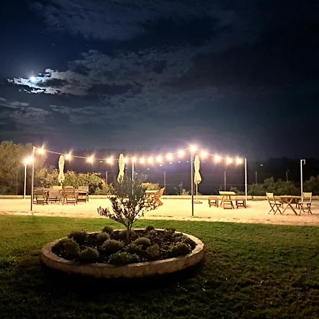 Hotel apartamentowy Kiki's Place