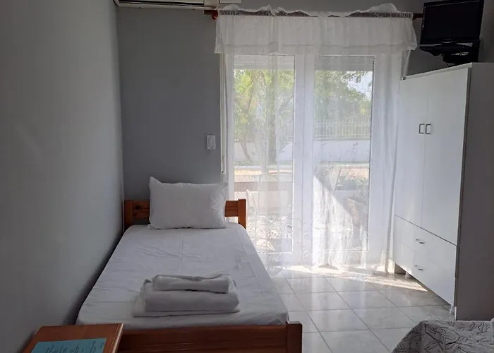 Kiki's Place Apartahotel