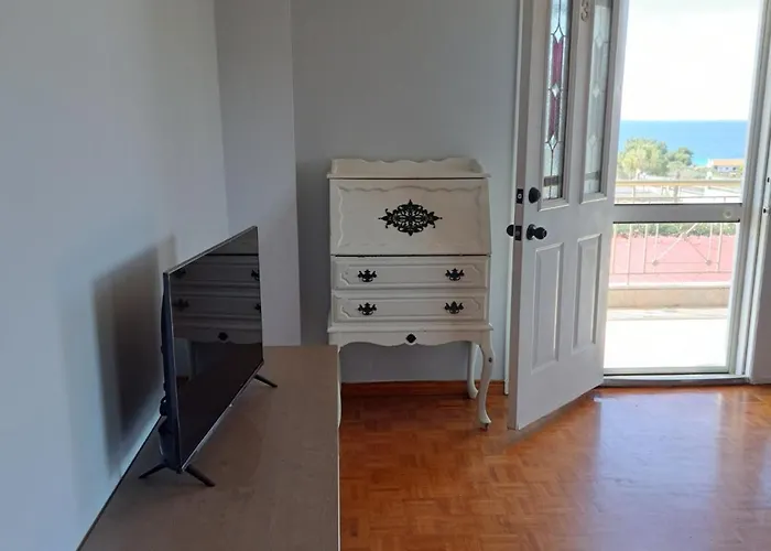 Kiki's Place 4*