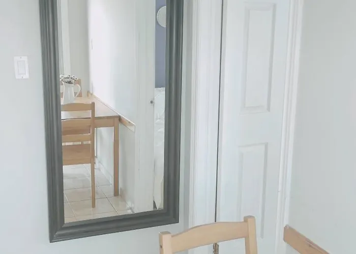 Kiki's Place 4*