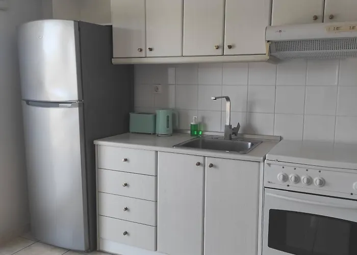 Kiki's Place Apartahotel 4*