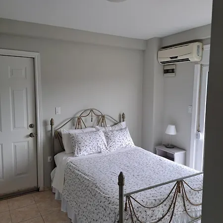 Kiki's Place מלון דירות