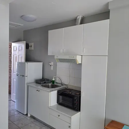 מלון דירות Kiki's Place