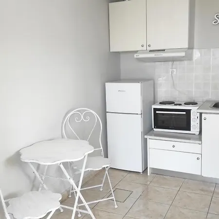 Kiki's Place מלון דירות