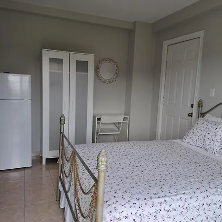 Kiki's Place מלון דירות ניקיטי