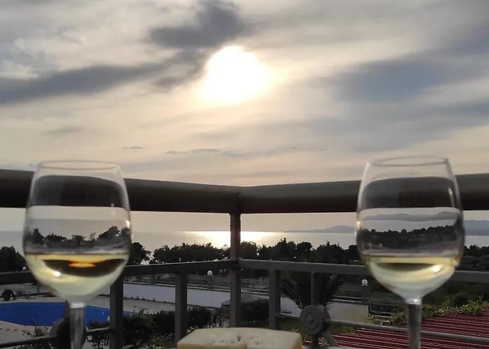 Kiki's Place 公寓式酒店 4*