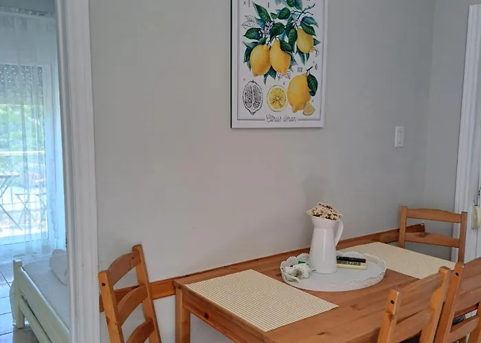 Kiki's Place 4* 尼基季